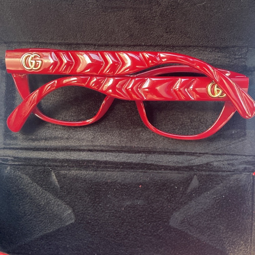 Womens authentic Gucci frames.
